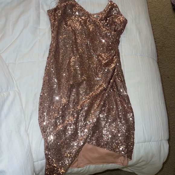 GLASS CAGE SEQUIN DRESS BRONZE - Hello Molly - Picture 3 of 3